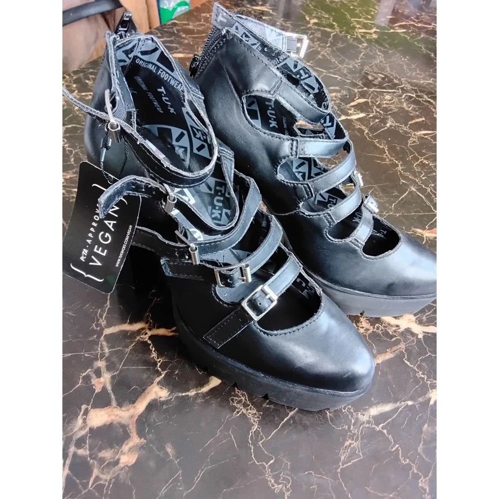 T.U.K. Black Multi Strap Mary‎ Jane Platform Heels Vegan A9579L Womens 9 NEW